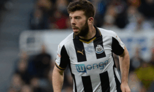 Hibernian Complete Hanley Signing on Two-Year Contract