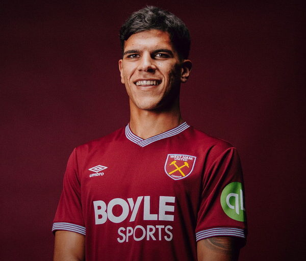 Mateus Fernandes poses in West Ham kit after £38m signing from Southampton 2025