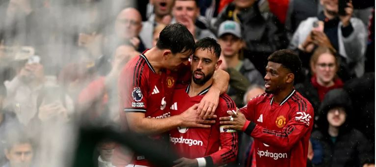 United Beat Chelsea 2-1 Despite Casemiro Red Card