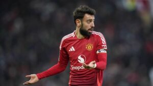 Bruno Fernandes in Manchester United kit during football match 2025