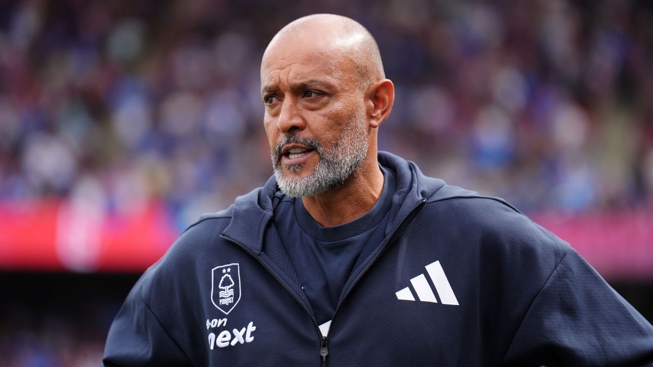 Nottingham Forest manager Nuno Espirito Santo on sidelines during Premier League game 2024/25