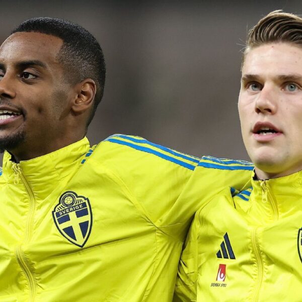 Viktor Gyökeres running during Arsenal match in 2025