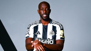 Yoane Wissa in Newcastle United football kit 2025